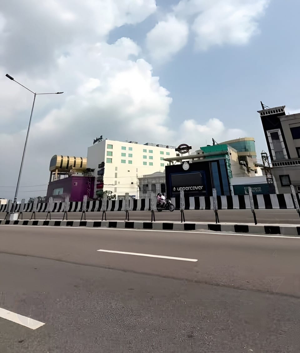 アダムプール（インド）